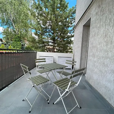 Fantastays - Pine Apartamento Breslavia