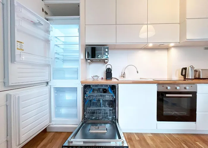 Fantastays - Pine * Breslavia