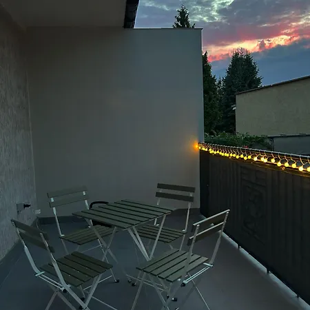 Fantastays - Pine Apartamento Wrocław